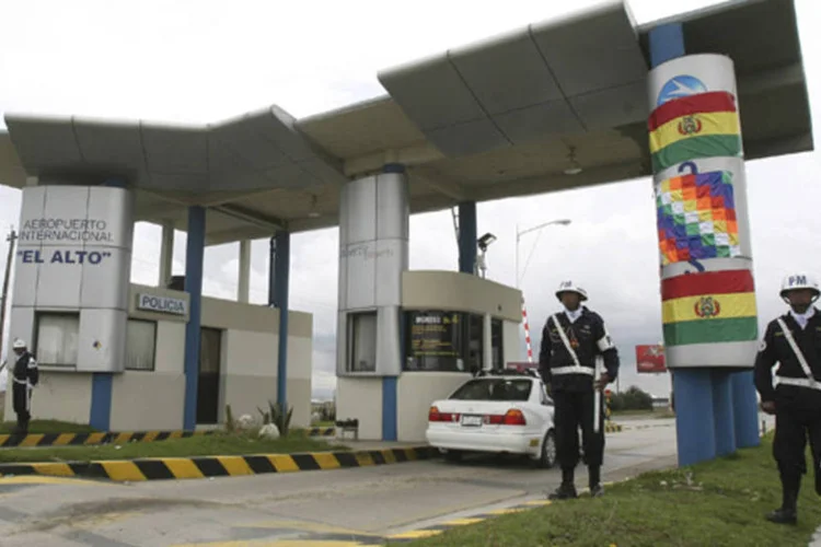 Aeroporto operado pela companhia Abertis: companhia continuará a estudar oportunidades de crescimento no México e Estados Unidos sem decidir sobre outros investimentos na Espanha (Gaston Brito/Reuters)