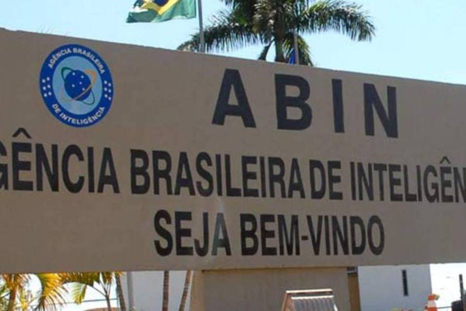 Governo Dilma rebate denúncia de espionagem da Abin