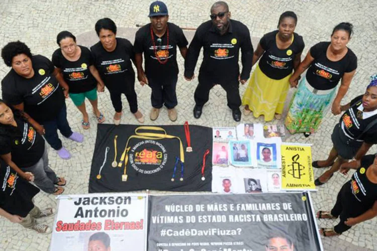 Mães e pais denunciam à Anistia Internacional uma série de crimes de assassinato, sequestro e desaparecimento de jovens negros em Salvador e outras cidades no estado da Bahia ((Fernando Frazão/Agência Brasil)