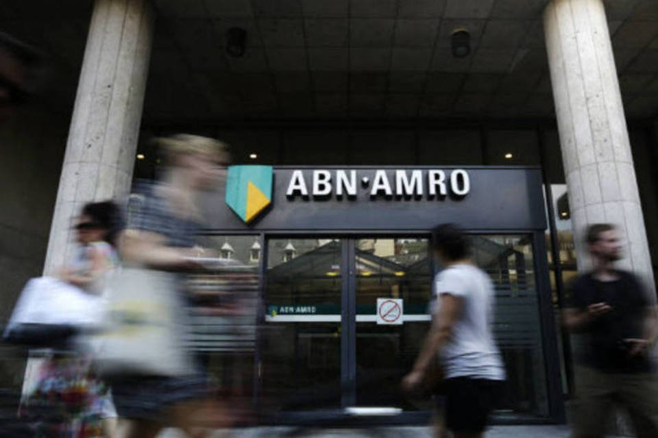 ABN Amro compra o banco CR2 e volta ao Brasil