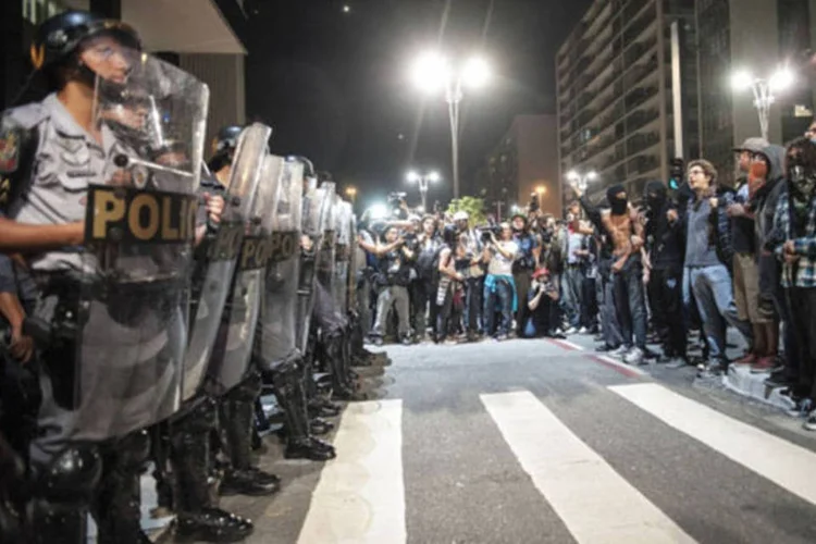 
	Protestos: segundo professor que elaborou o &iacute;ndice, os protestos populares de junho demonstram que h&aacute; uma forte demanda das gera&ccedil;&otilde;es mais jovens pelo progresso social no pa&iacute;s
 (Marcelo Camargo/ABr)