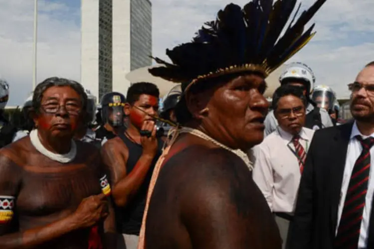 Índios fazem protestos na Esplanada dos Ministérios, como parte da semana de Mobilização Nacional Indígena (José Cruz/ABr)