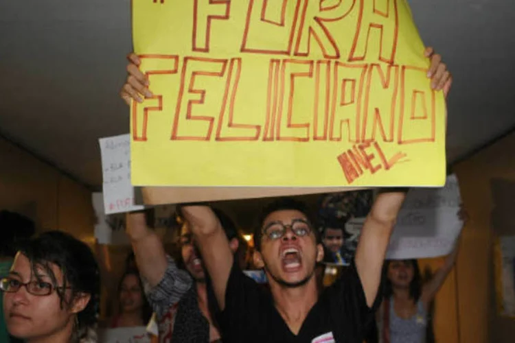 Protestos: "A população tem suas propostas e a Câmara vai encontrar solução. O impasse na Comissão de Direitos Humanos não está impedindo a Câmara de avançar", disse a ministra Maria do Rosário.  (José Cruz/ABr)