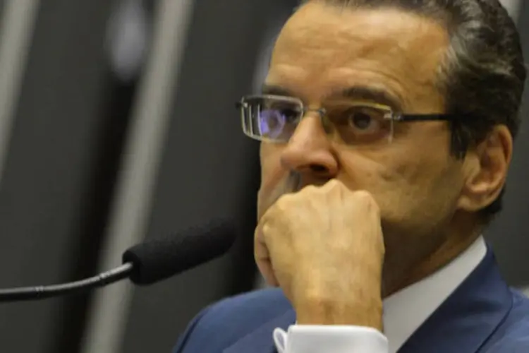 Henrique Eduardo Alves, presidente da Câmara dos Deputados, durante sessão para votação da PEC 349, que institui o voto aberto em todas as deliberações (Valter Campanato/ABr)