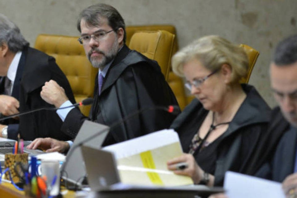 STF deve encerrar hoje julgamento dos recursos do mensalão