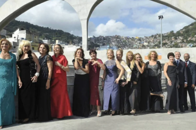 Grupo de 30 idosos, todos frequentadores de casas de Convivência e Lazer da Secretaria Especial de Envelhecimento Saudável e Qualidade de Vida, participam de desfile de moda (Tomaz Silva/ABr)