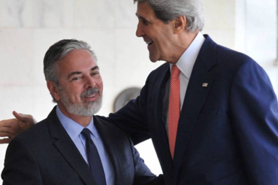 Visita de Kerry é ofuscada por controvérsia sobre espionagem