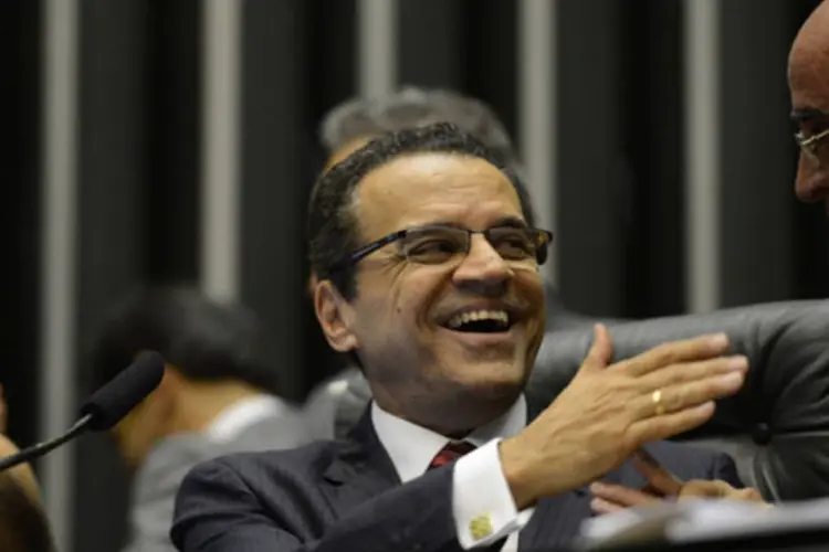 
	Henrique Alves: ele comentou tentativa do governo de isolar o l&iacute;der do PMDB na C&acirc;mara, Eduardo Cunha, foco da crise do partido com o Planalto
 (Fabio Rodrigues Pozzebom/ABr)