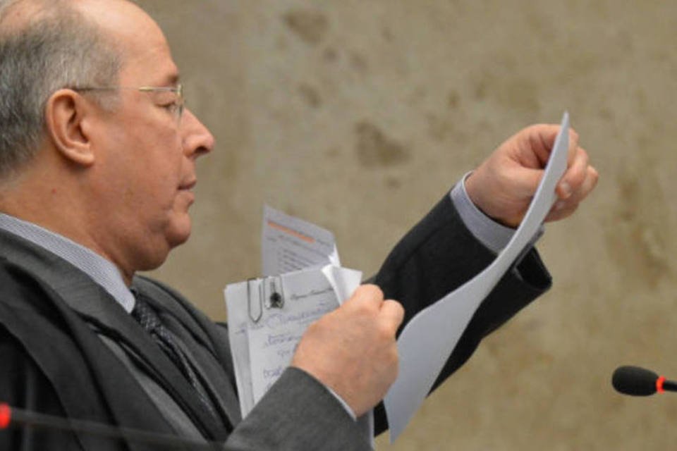 Celso de Mello vota a favor de reabertura de julgamento