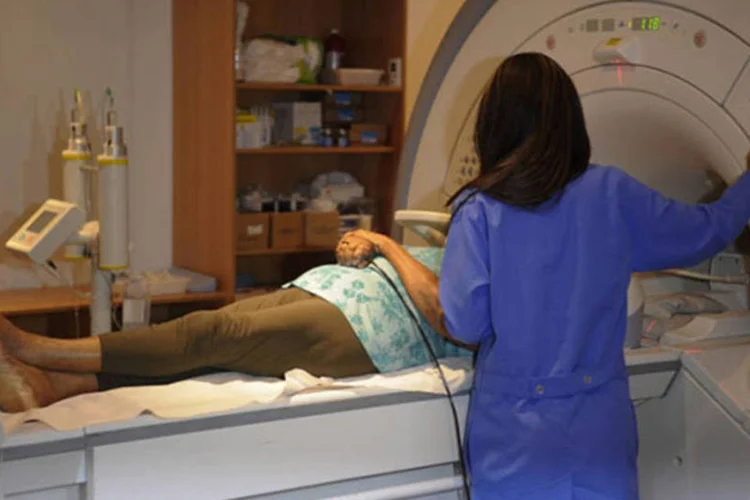 Doze médicos estrangeiros do Mais Médicos visitam o Centro de Diagnóstico por Imagem do governo do estado, o Rio Imagem (Tomaz Silva/ABr)