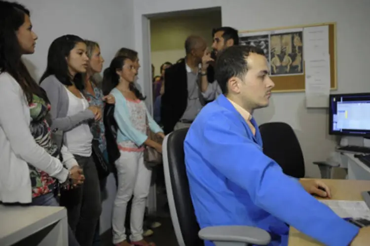 Doze médicos estrangeiros do Mais Médicos visitam o Centro de Diagnóstico por Imagem do governo do estado, o Rio Imagem (Tomaz Silva/ABr)