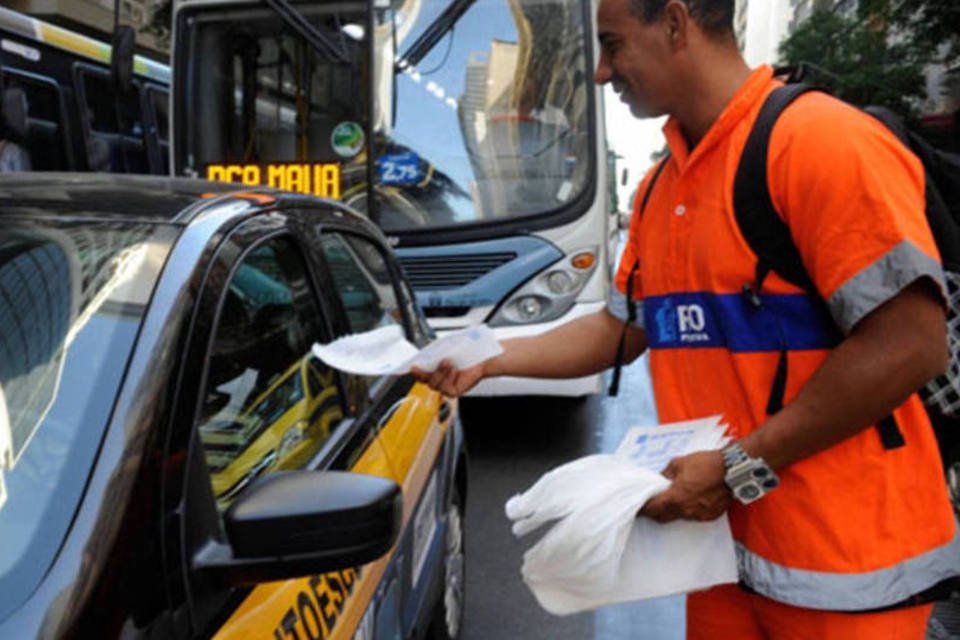 Bairros nobres do Rio recebem blitz do lixo