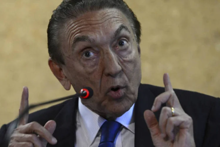 
	Edison Lob&atilde;o: de acordo com o peemedebista, Lob&atilde;o est&aacute; se sentindo incomodado em participar da discuss&atilde;o do impeachment por ter trabalhado nos governos Lula e Dilma
 (Fabio Rodrigues Pozzebom/ABr)