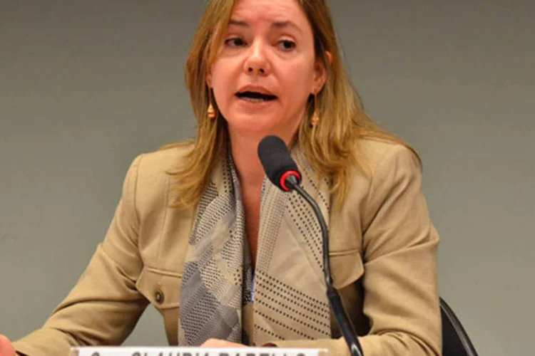 
	A superintendente de Promo&ccedil;&otilde;es e Licita&ccedil;&otilde;es da ANP, Cl&aacute;udia Rabello: o leil&atilde;o, que ofertar&aacute; o prospecto gigante de Libra, ser&aacute; realizado em 21 de outubro
 (Antonio Cruz/Abr)