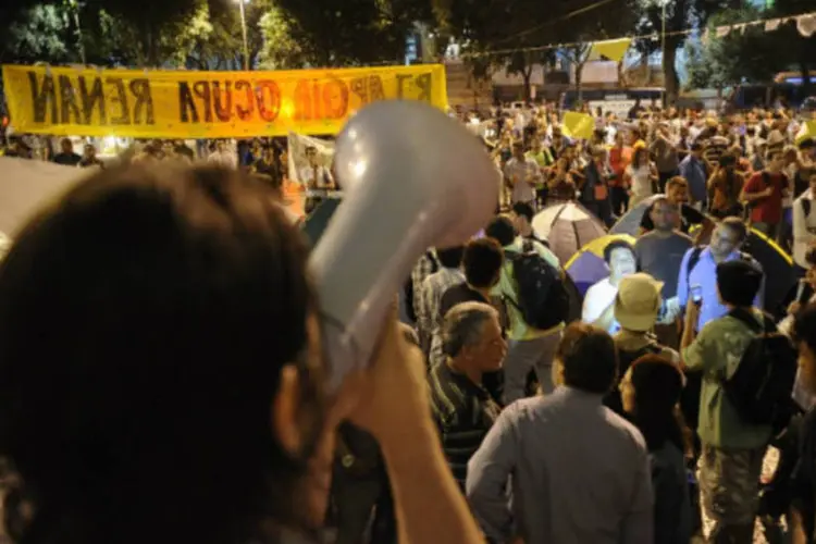 
	Manifestantes da CPI do &ocirc;nibus no Rio de Janeiro: oposi&ccedil;&atilde;o alega que n&atilde;o est&aacute; sendo devidamente representada na Comiss&atilde;o
 (Fernando Frazão/ABr)