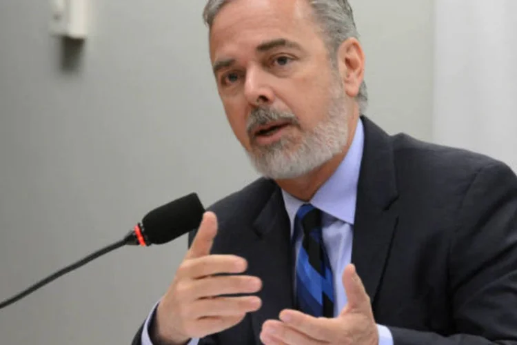 
	Ministro das Rela&ccedil;&otilde;es Exteriores, Antonio Patriota: os m&eacute;dicos cubanos v&atilde;o suprir a demanda de parte dos 701 munic&iacute;pios que n&atilde;o foram selecionados por nenhum m&eacute;dico - brasileiro ou estrangeiro no programa Mais M&eacute;dicos&nbsp;
 (Antonio Cruz/ABr)