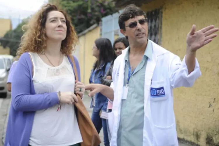 Médicos estrangeiros do Programa Mais Médicos visitam Realengo, na zona oeste da cidade, uma das áreas de atuação dos profissionais (Tânia Rego/ABr)