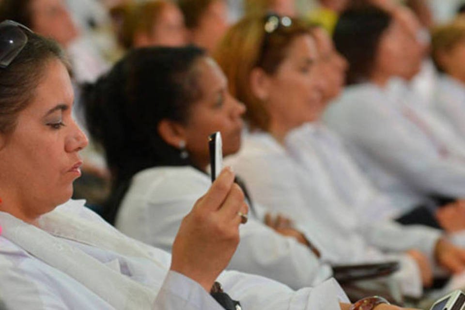 Grupo faz protesto contra o Mais Médicos no Rio