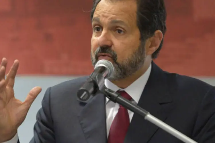 
	Agnelo Queiroz: governador acusou o presidente do Supremo Tribunal Federal (STF)&nbsp;de ter feito uma &quot;afirma&ccedil;&atilde;o ofensiva&quot; em rela&ccedil;&atilde;o a ele
 (Wilson Dias/ABr)