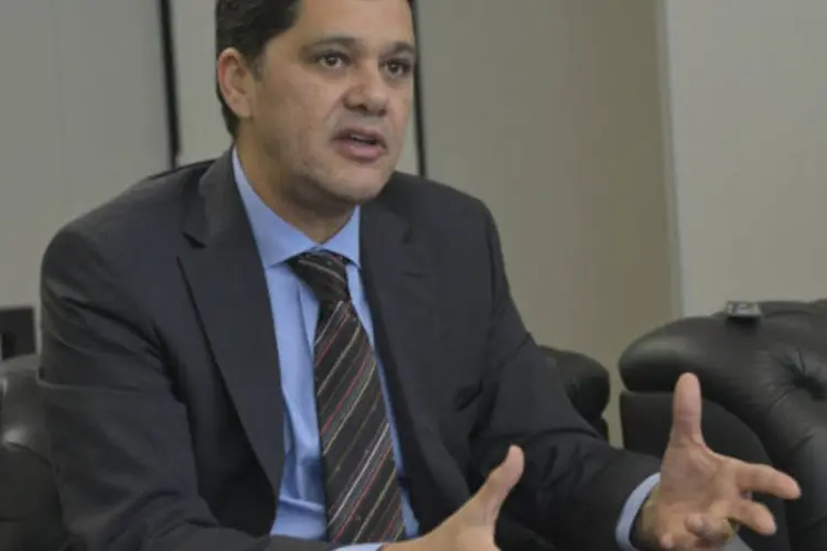 
	Senador Ricardo Ferra&ccedil;o: &quot;Enquanto n&atilde;o s&atilde;o tomadas decis&otilde;es, os problemas do pa&iacute;s aumentam&nbsp;e o narcotr&aacute;fico estende suas redes, sobretudo&nbsp;na fronteira com a Bol&iacute;via&quot;, declarou
 (Wilson Dias/ABr)