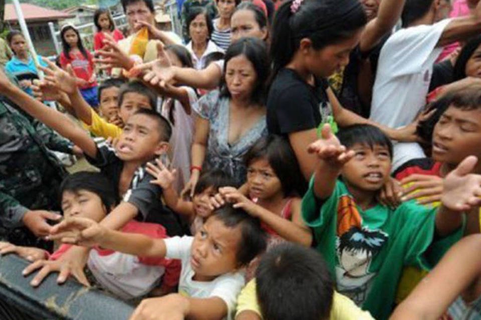 Tempestade nas Filipinas supera mil mortos