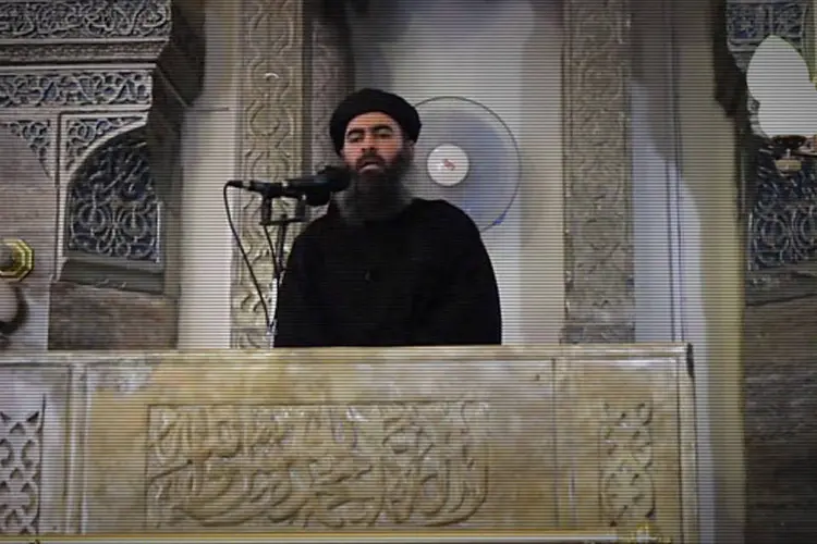 Abu Bakr al-Baghdadi: líder do EI pode estar morto, informou uma rádio iraniana. Al-Baghdadi foi ferido durante bombardeio da coalizão em março (Reprodução/YouTube)