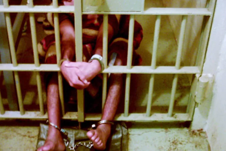 Maus tratos em Abu Ghraib: ataques aconteceram exatamente um ano depois do lançamento da campanha "Quebrando os Muros", que fez da libertação de membros presos a maior prioridade do grupo (Bloomberg)