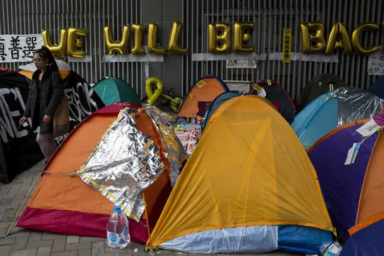 Acampamento de manifestantes: Almirantado tem se mantido como um símbolo dos pedidos por democracia, os quais foram rejeitados (Tyrone Siu/ Reuters)