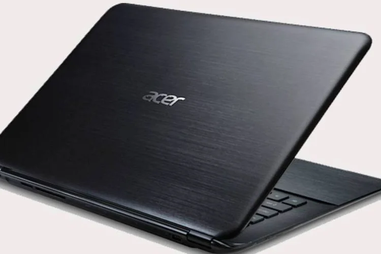 
	Leve, fino e potente, o Aspire S5 honra a categoria de ultrabook
 (Divulgação)