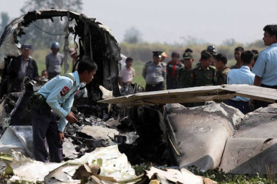 Acidente com avião militar em Mianmar deixa cinco mortos