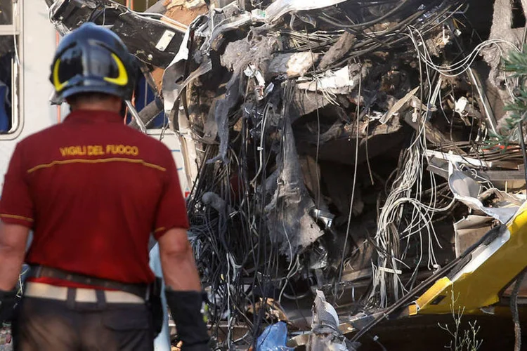 
	Acidente: ainda n&atilde;o se sabe se o acidente foi causado por erro humano ou problema t&eacute;cnico
 (Alessandro Garofalo / Reuters)