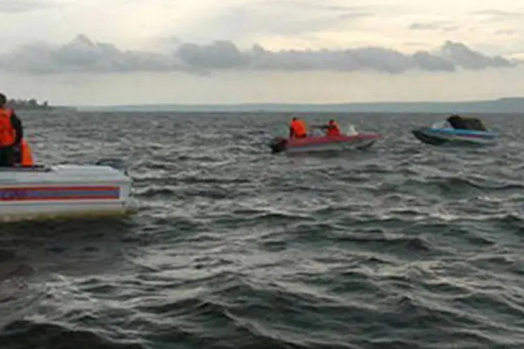 Resgate: o barco afundou na costa de Oran, uma cidade a cerca de 450 quilômetros a oeste da capital Argel (AFP/AFP)