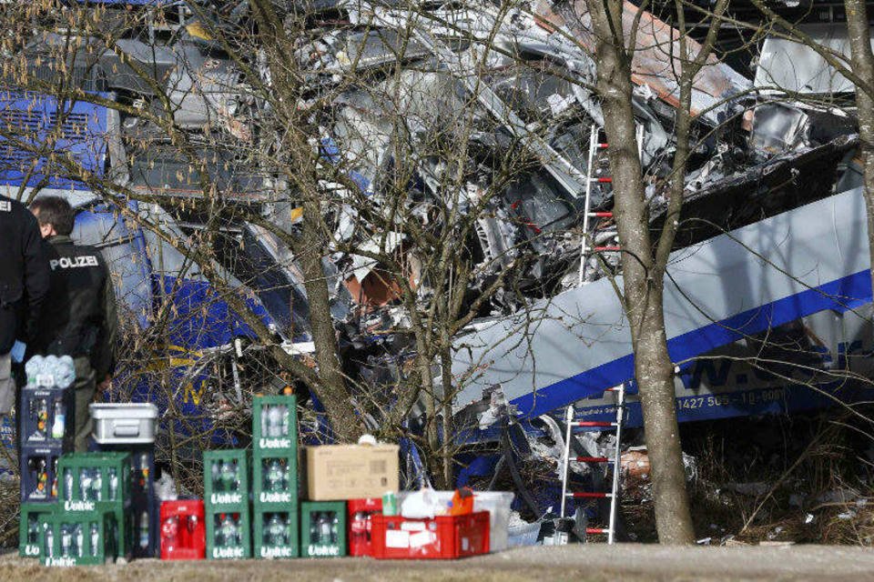 Sobe para 9 número de mortos em acidente de trem na Alemanha