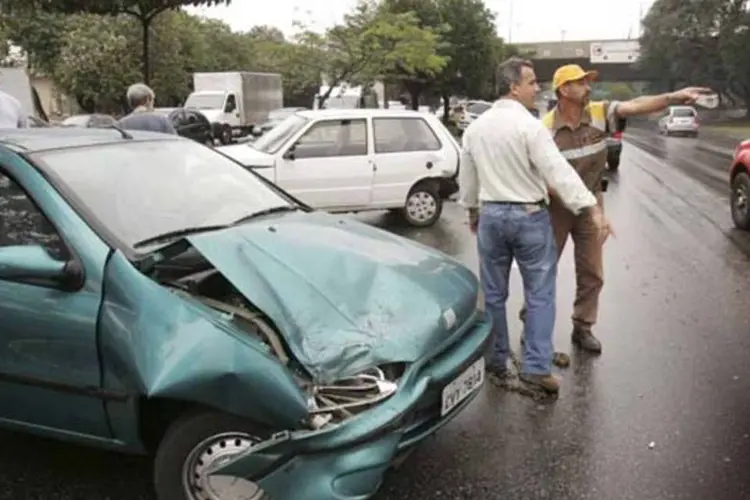 
	Acidente: dos 32 acidentes que resultaram em 37 mortes, 13 deles decorreram de colis&otilde;es frontais entre ve&iacute;culos e nove de colis&otilde;es traseiras
 (Fernando Moraes/Veja São Paulo)
