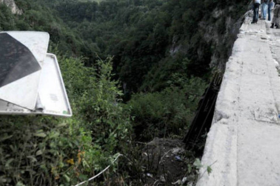 Acidente de ônibus em Montenegro mata 18 romenos