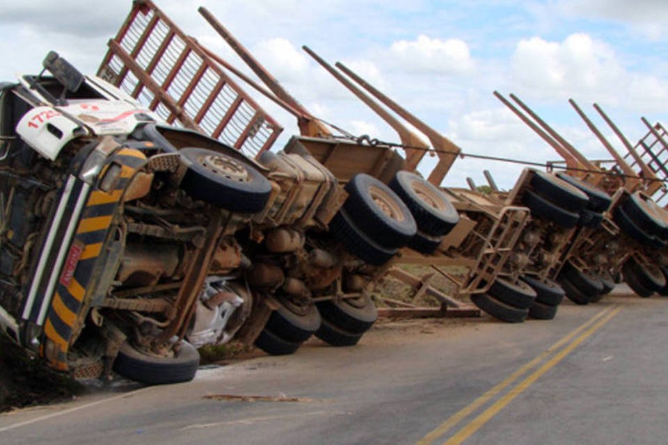 Cai número de feridos e mortos em rodovias federais em 2013