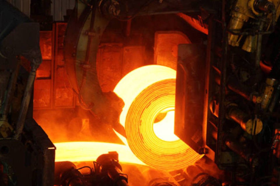 Bobinas de aço em uma siderúrgica da ArcelorMittal em Serra, no Espírito Santo (Rich Press/Bloomberg/Bloomberg)