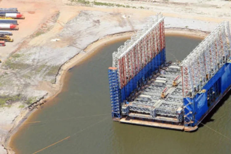 
	Obras da LLX no Porto de A&ccedil;u: viabilidade &ldquo;depende, a curto prazo, de aportes de capital dos acionistas da LLX Log&iacute;stica e da Centennial&quot; (Divulgação/LLX)