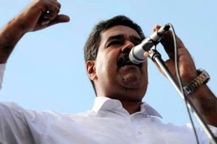 
	Maduro disse que pretende enfrentar os problemas econ&ocirc;micos do pa&iacute;s por meio dos poderes legislativos que lhe foram concedidos pela Assembleia
 (LEO RAMIREZ/AFP)