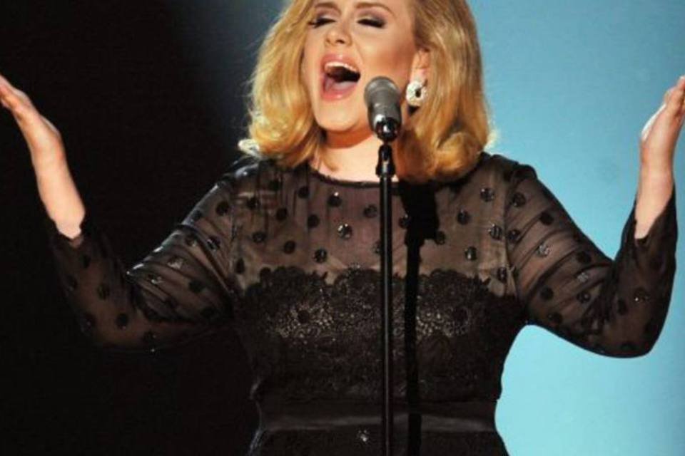 Adele apresenta música do novo filme de "007". Ouça aqui