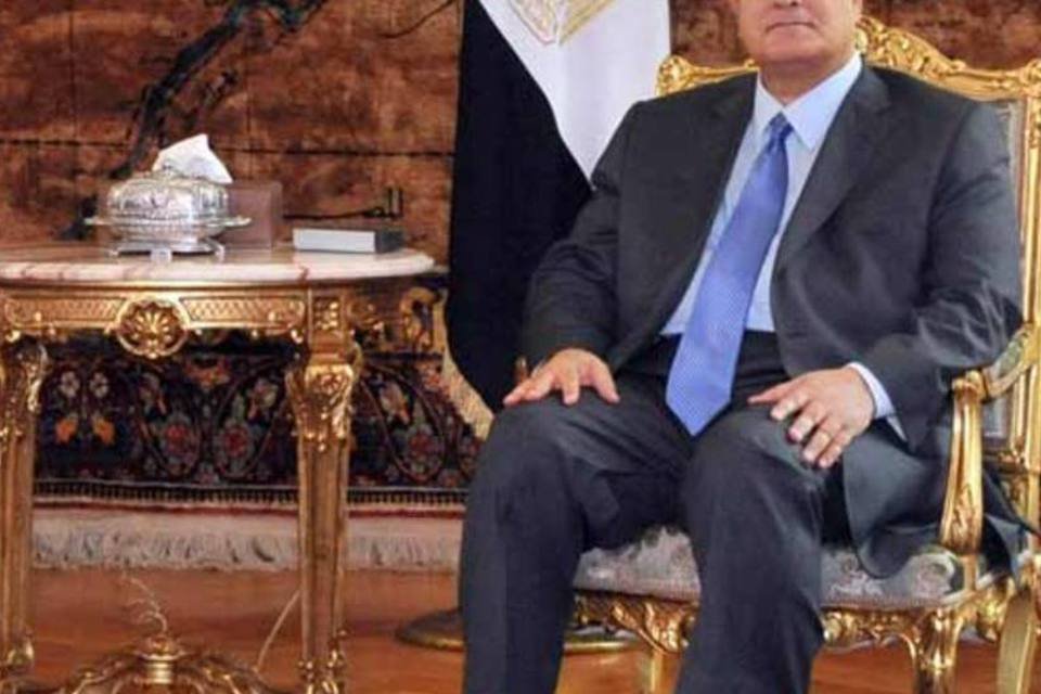 Presidente egípcio emite decreto para reforma