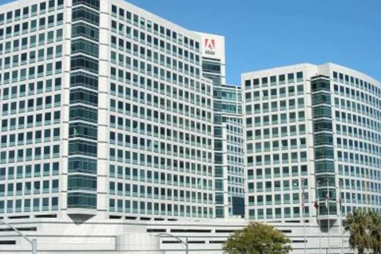Sede da Adobe, na Califórnia: corretoras americanas já retiraram recomendação (.)