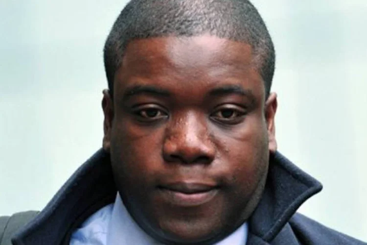 
	Kweku Adoboli chega ao tribunal: o ex-corretor se declarou inocente de todas as acusa&ccedil;&otilde;es (Carl Court/AFP)