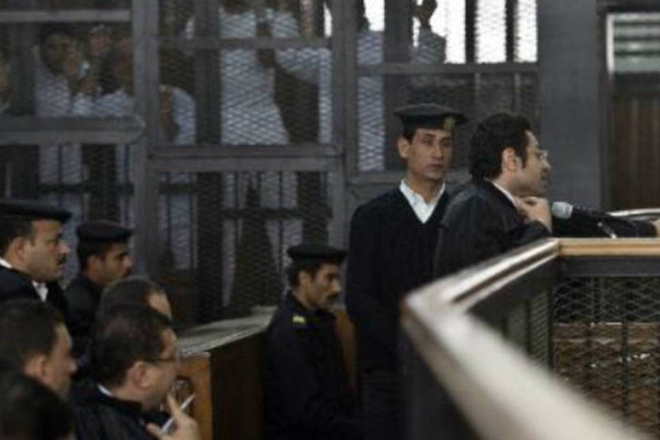 Egito retoma processo de jornalistas da Al Jazeera