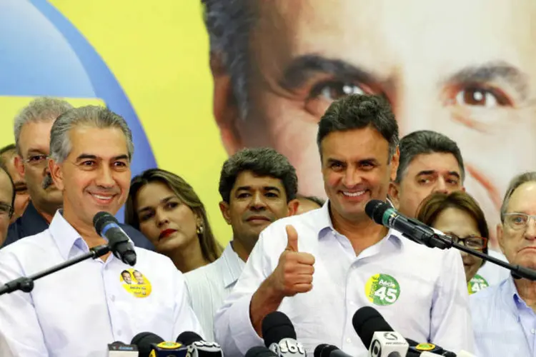 Aécio: candidato do PSDB defendeu a democratização da mídia e do futebol (Orlando Brito/Coligação Muda Brasil/Divulgação)