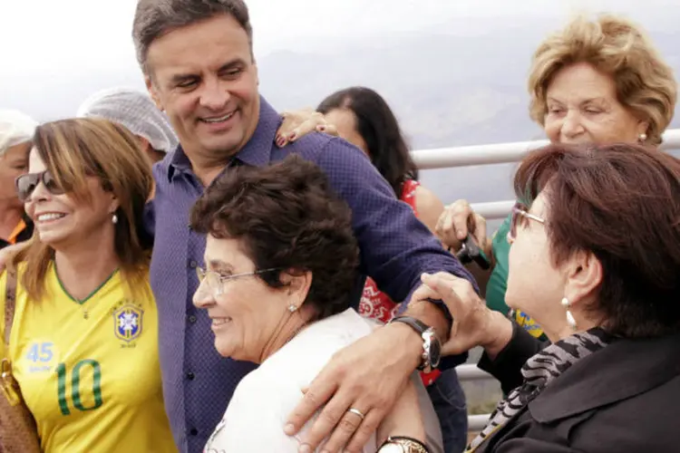 Aécio Neves: candidato iniciou a última semana de campanha em Minas Gerais (Igo Estrela/Coligação Muda Brasil)