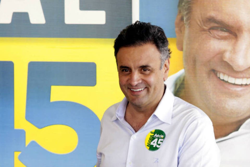 Aécio diz não ter informação sobre queda no site do TCE