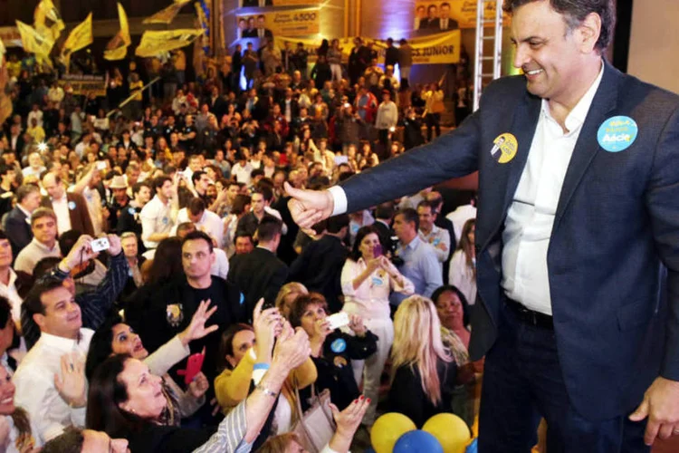 
	A&eacute;cio Neves: &quot;das duas alternativas competitivas que a&iacute; est&atilde;o, n&oacute;s apresentamos uma&quot;
 (Igo Estrela/Coligação Muda Brasil)