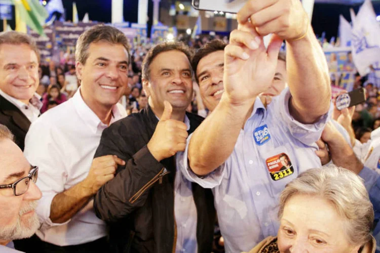 Aécio: "O desprezo deste governo com a ética é algo que nos avilta" (Igo Estrela/Coligação Muda Brasil/Divulgação)