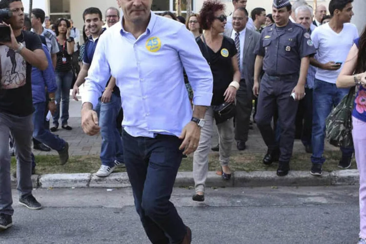 
	A&eacute;cio Neves: tucano pode ganhar com a disputa entre Marina e Dilma
 (Nacho Doce/Reuters)